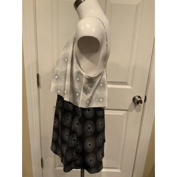 Diane Von Furstenberg Black & White 100% Silk Sunburst Pattern Tank Top, Size L - Picture 4 of 7